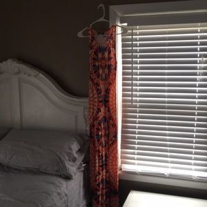 Venus brand maxi dress   Med.